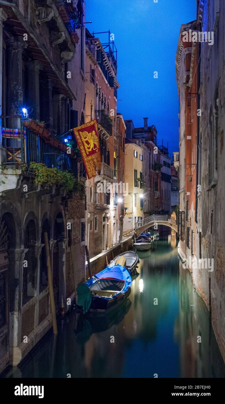 Venise, Italie - 17 MAI 2019: La vue magique de Venise à la nuit pleine lune Banque D'Images