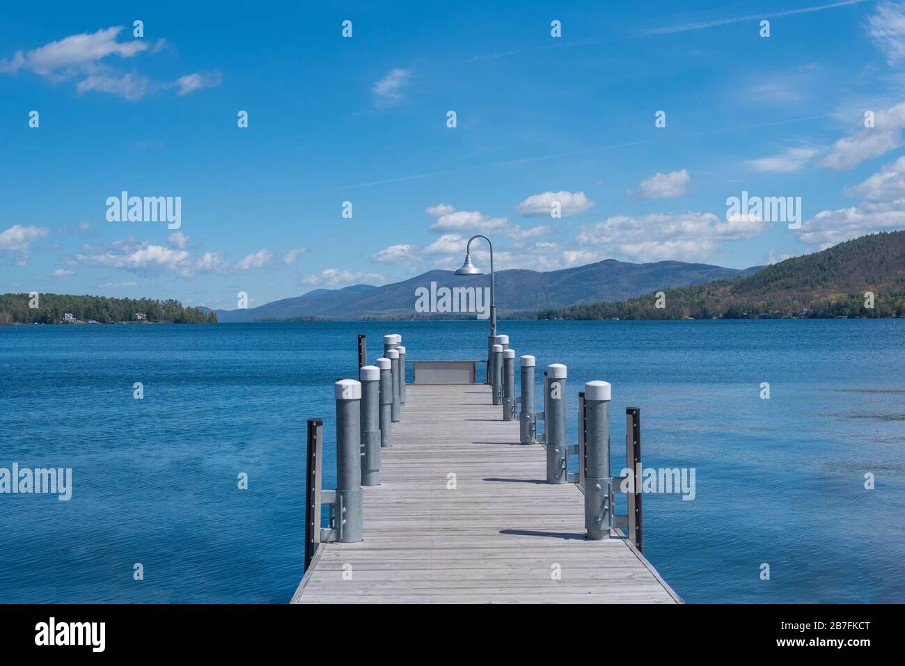 Beau lac George dans l'état de New York aux États-Unis Banque D'Images