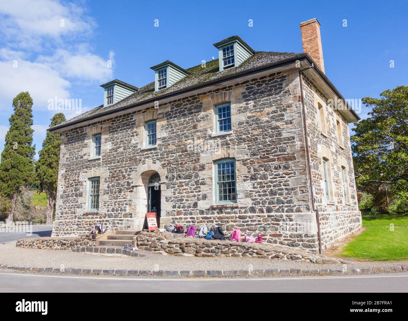 Le magasin de pierres de la région patrimoniale du bassin de Kotorigo-Kerikeri, île du Nord, Nouvelle-Zélande. Achevé en 1836, c'est le plus ancien bâtiment en pierre de New Z Banque D'Images