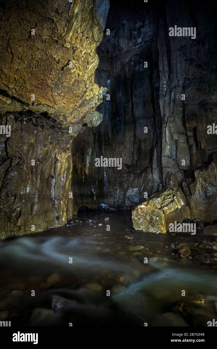 Grotte de Yordas, Kingsdale, Yorshire Dales Banque D'Images