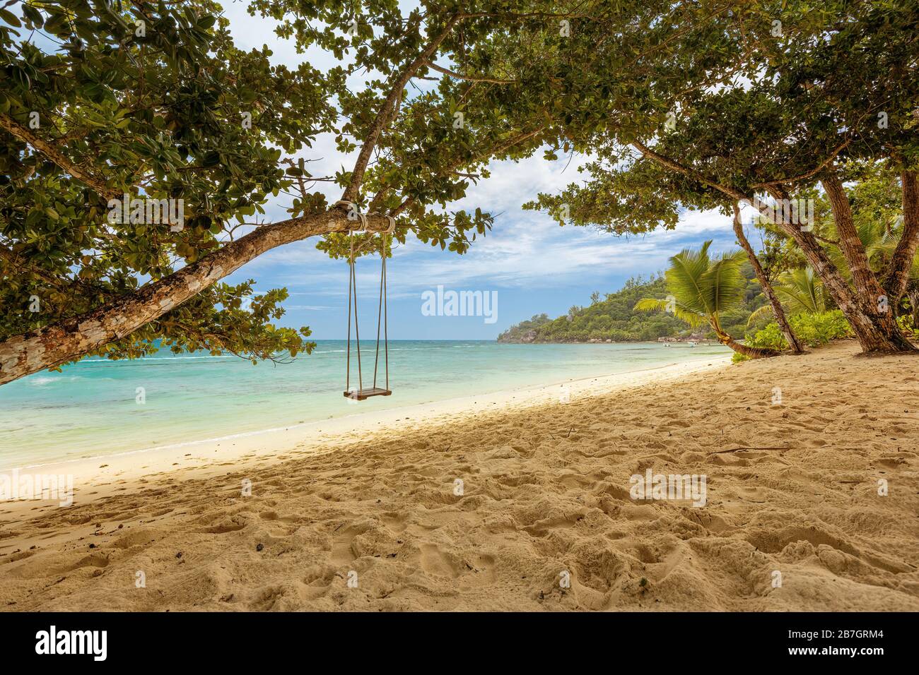 Belle plage tropicale vide aux Seychelles - Tourisme affecté par la pandémie de virus corona (COVID-19) concept Banque D'Images