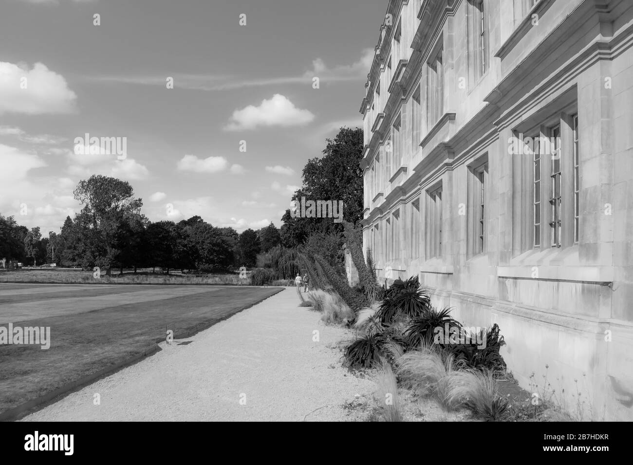 Cambridge, Cambridgeshire / Angleterre, Royaume-Uni - les gens explorent la cour de l'université de Cambridge de King's College Banque D'Images