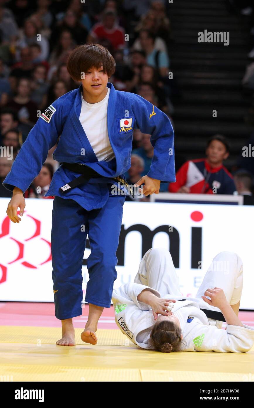Paris, France - 8 février 2020: Tina Trstenjak pour la Slovénie contre Nami Nabekura pour le Japon, femmes -63 kg, demi-finale (crédit: Mickael Chavet) Banque D'Images