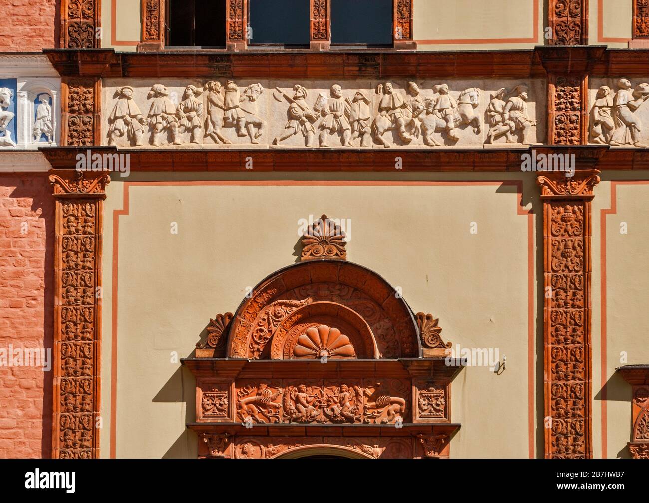 Bas reliefs au château de Fürstenhof à Wismar, Mecklembourg-Poméranie-Occidentale, Allemagne Banque D'Images