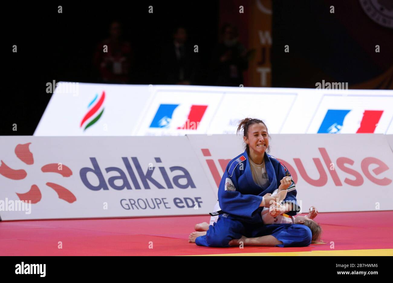 Paris, France - 08 février 2020: Melanie Clement pour la France bat Laura Martinez Abelenda pour l'Espagne, femmes - 48 kg, médaille de bronze match (crédit: Mickael Chavet) Banque D'Images