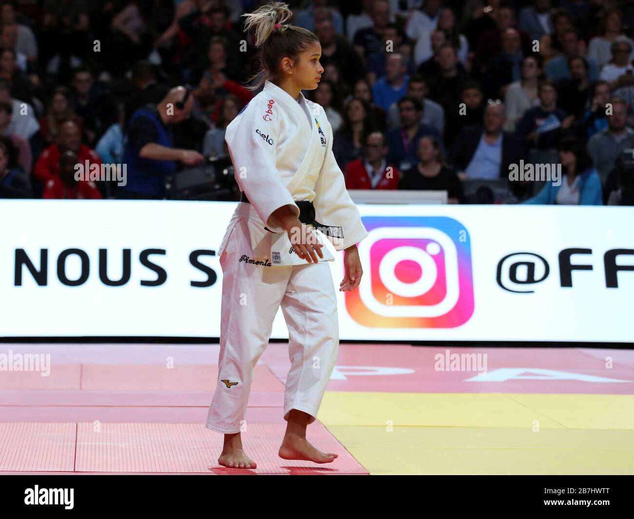Paris, France - 8 février 2020: Larissa Pimenta pour le Brésil contre Sarah Menezes pour le Brésil, femmes - 52 kg, médaille de bronze Match (crédit: Mickael Chavet) Banque D'Images