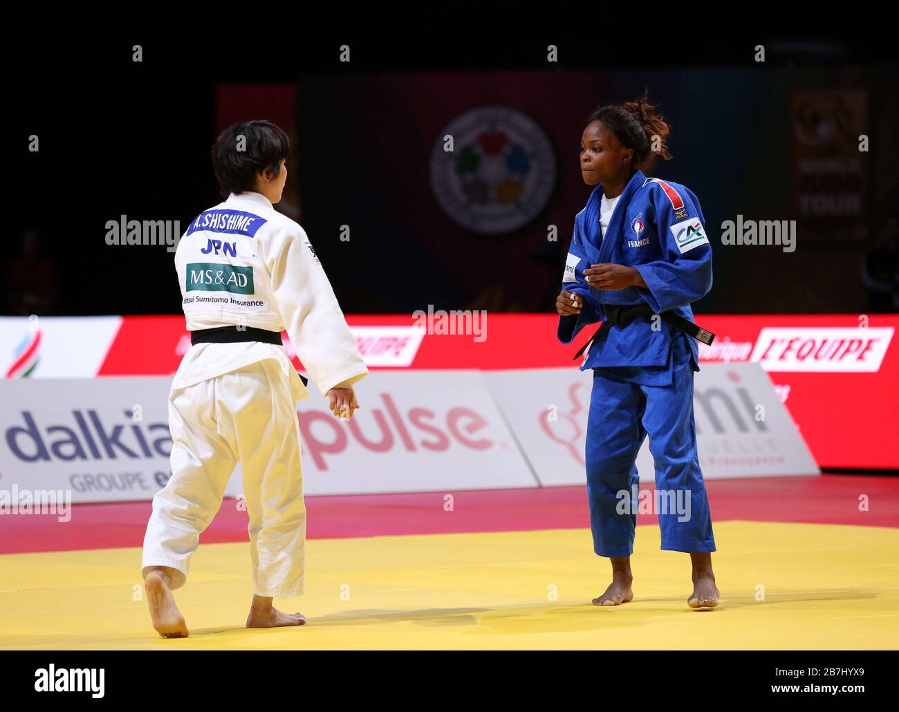 Paris, France - 08 février 2020: Ai Shishime pour le Japon contre Astrid Gneto pour la France, femmes - 52 kg, médaille de bronze Match (crédit: Mickael Chavet) Banque D'Images