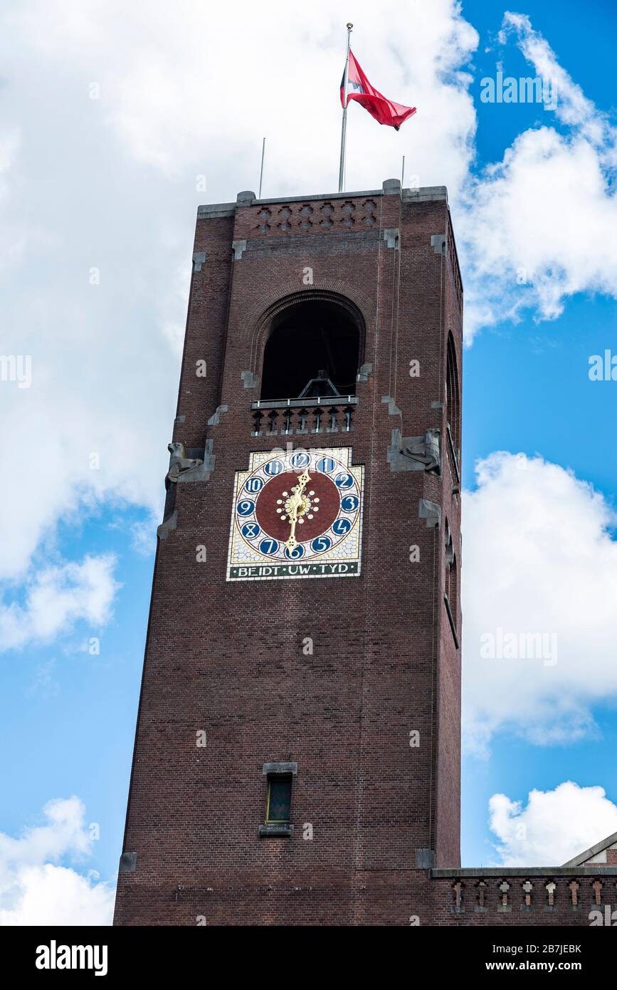 Tour des Beurs van Berlage sur le Damrak, au centre d'Amsterdam, Pays-Bas Banque D'Images