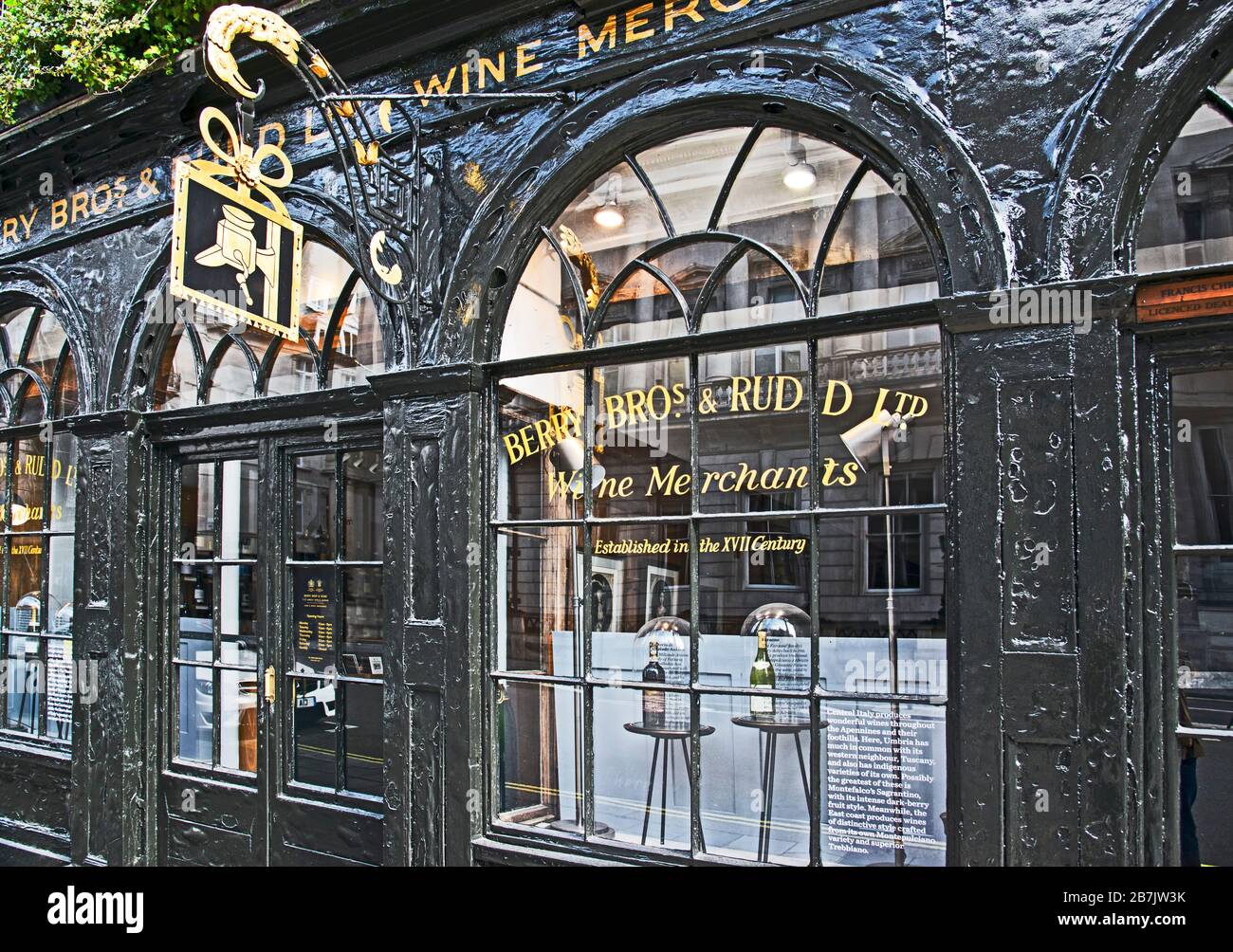 Voir la fenêtre du Winemerchant Berry Bros. & Rudd, St. James Street, Piccadilly, Banque D'Images