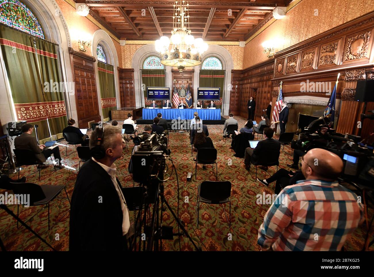 Albany,New York / États-Unis 3/16/20 New York Gov. Andrew Cuomo fait le point sur le Coronavirus lors d'une conférence de presse au Capitole de l'État. Banque D'Images