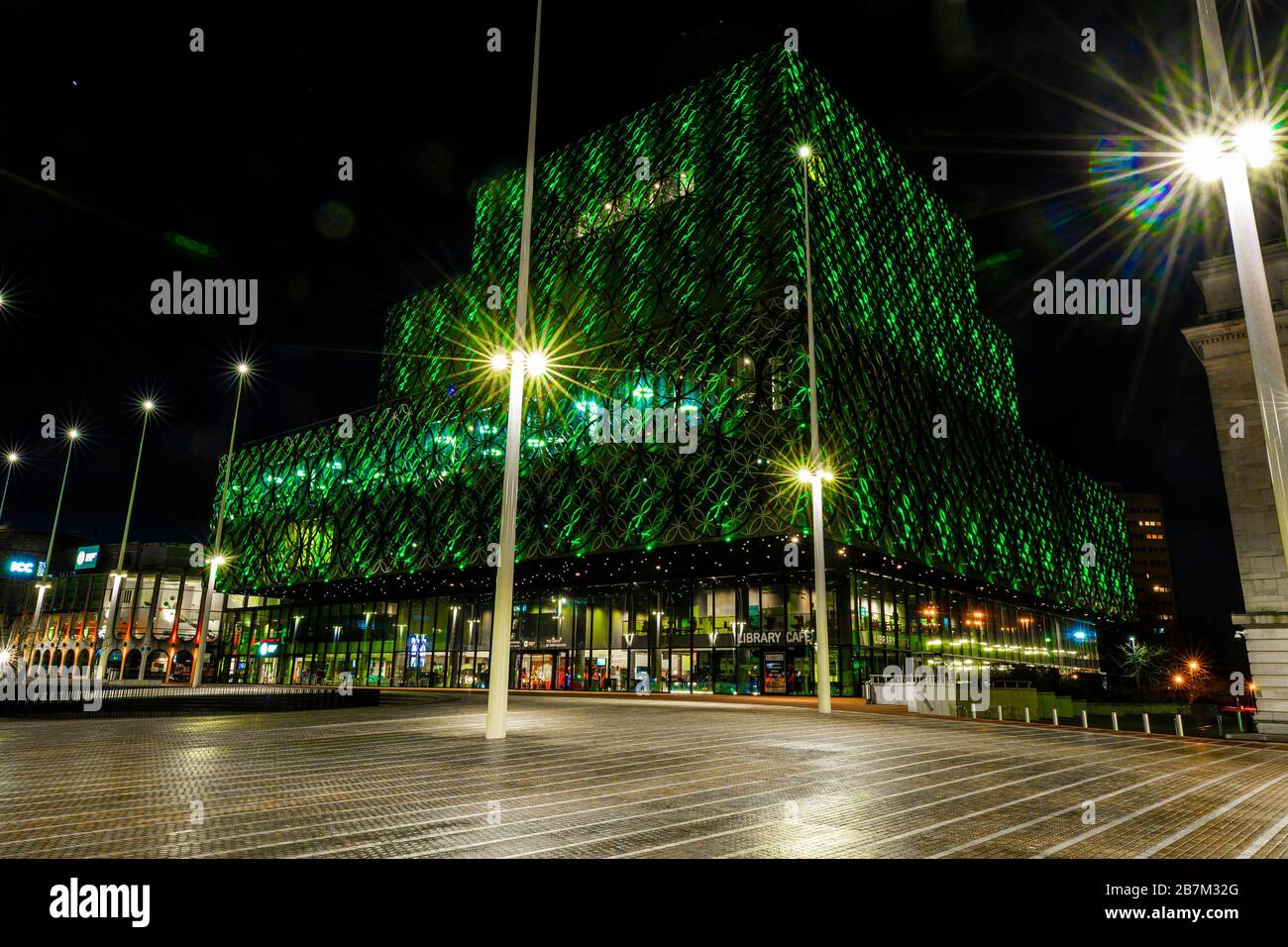 USAGE ÉDITORIAL SEULE la Bibliothèque de Birmingham se joint à la campagne Global Greenings de Tourism Ireland pour marquer la St Patrick's Day, qui est le mardi 17 mars. Banque D'Images