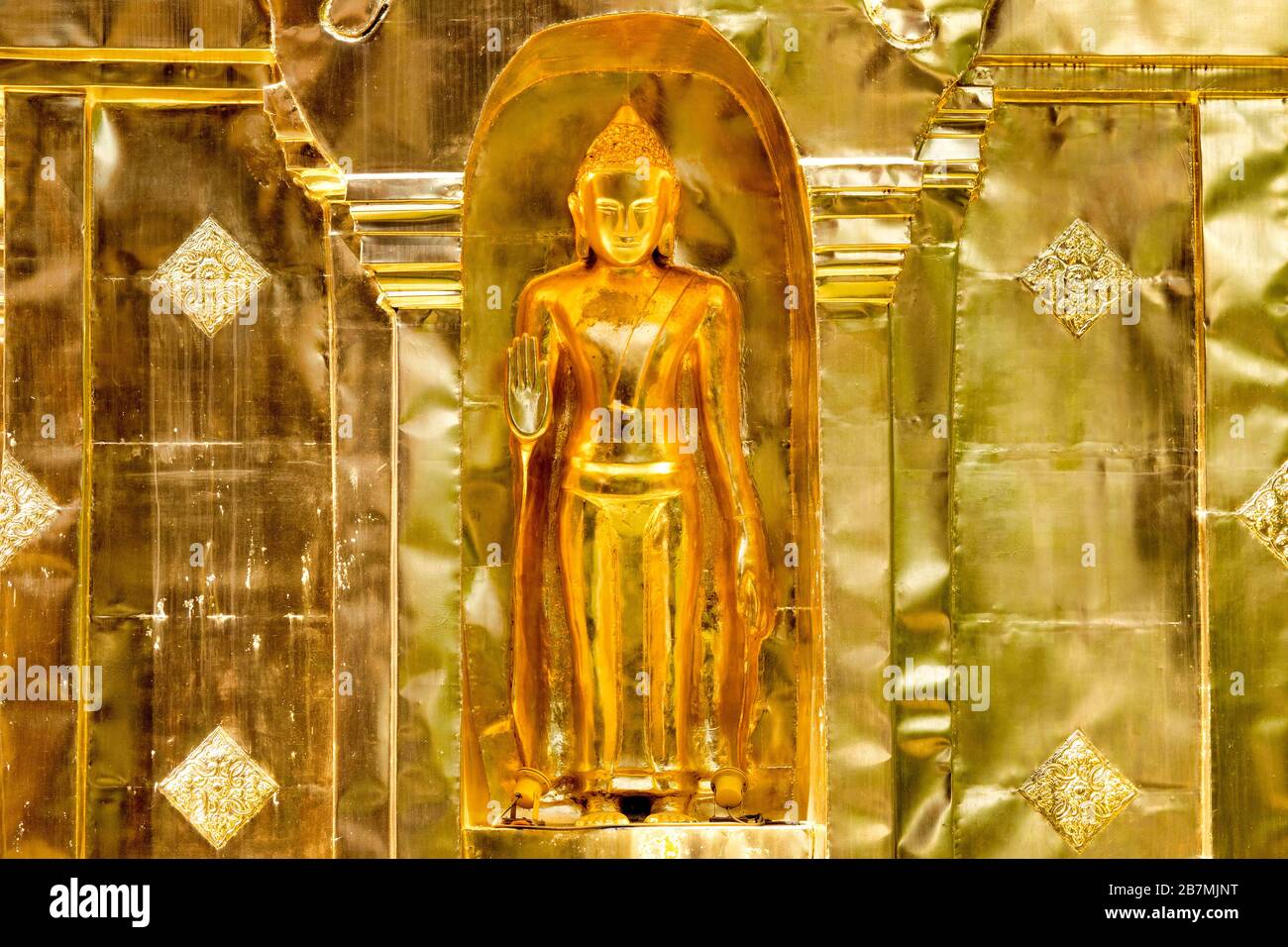 Détail du chedi doré sur Wat Phra Singh, Chiang Mai, Thaïlande Banque D'Images Détail du chedi doré sur Wat Phra Singh, Chiang Mai, Thaïlande Banque D'Images