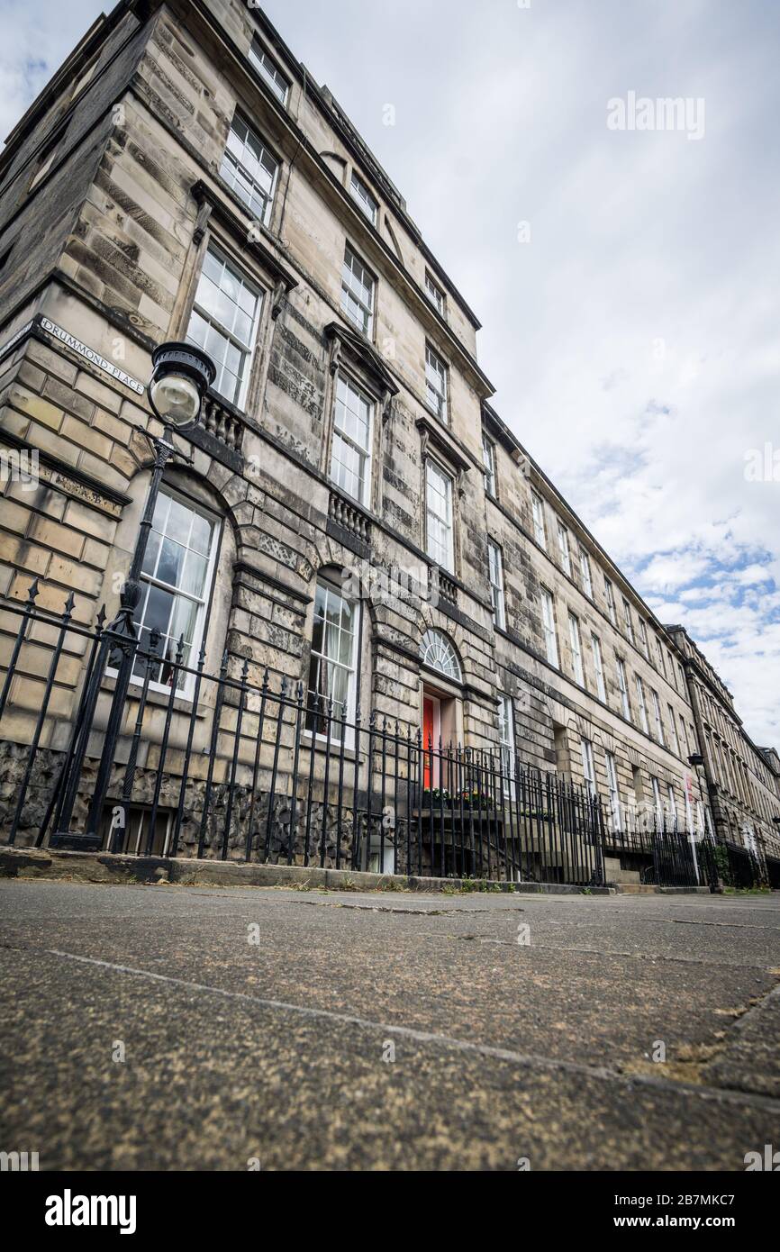 Vue sur Drummond place dans la Nouvelle ville, Edimbourg, Ecosse. Banque D'Images