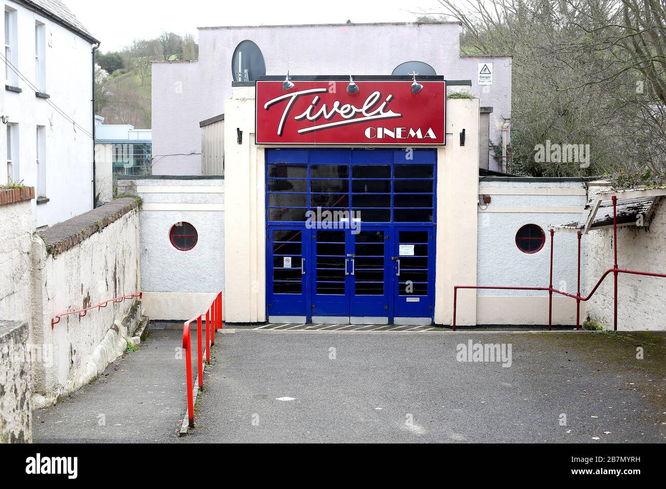 Le cinéma Tivoli de Tiverton, Devon, qui fait partie de la chaîne de cinéma  Merlin Photo Stock - Alamy