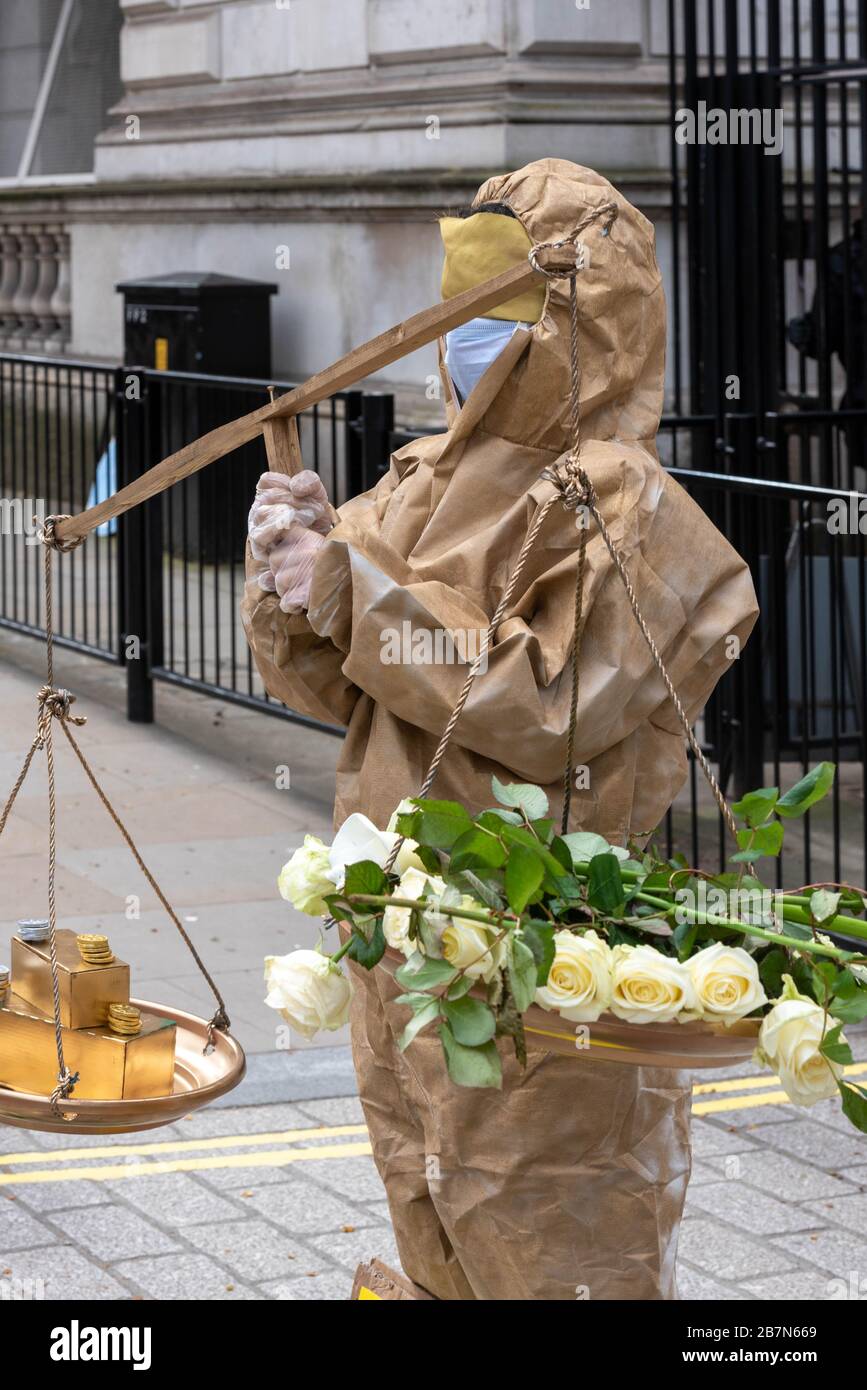 Londres, Royaume-Uni. 17 mars 2019. Protestation contre l'extinction des Rébellions à l'extérieur de Downing Street, Londres crédit: Ian Davidson/Alay Live News Banque D'Images