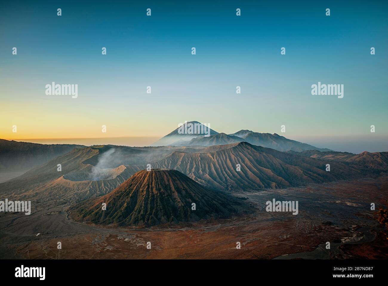 Les volcans dans le parc national de Bromo Tengger-Semeru, Java Banque D'Images