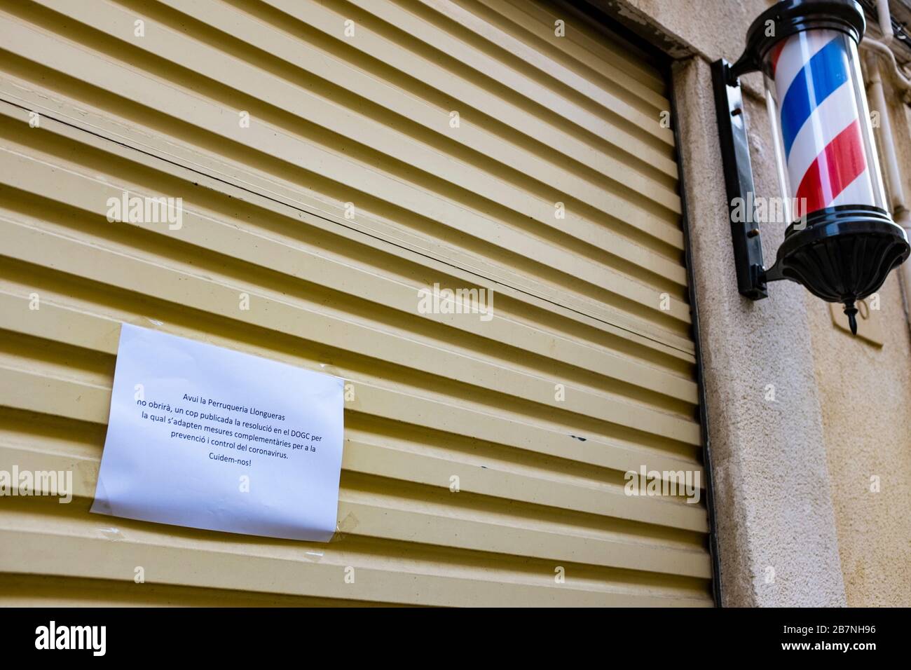 Rues vides à Sant Cugat del Valles, une ville normalement animée de quelque 90 000 personnes en dehors de Barcelone, la veille de l'Espagne a exercé un état de E Banque D'Images