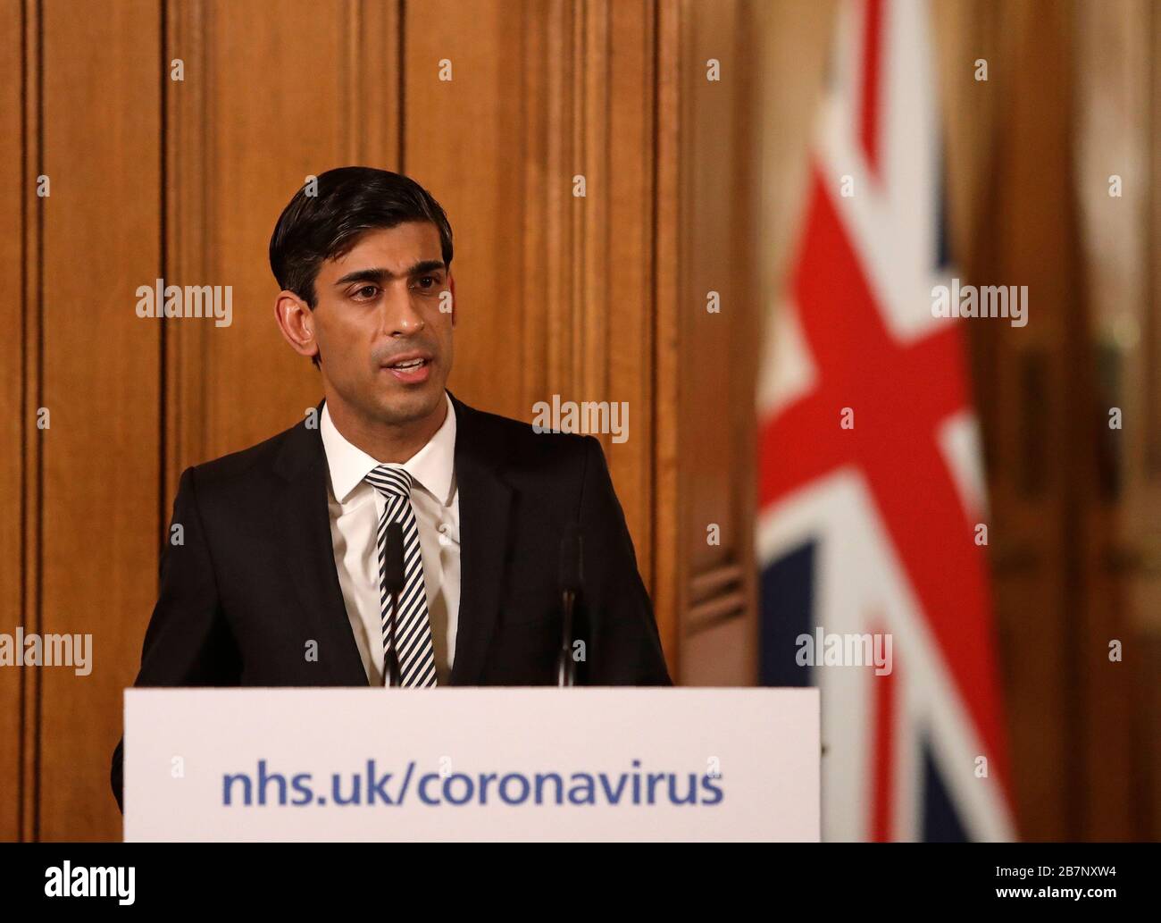 Le chancelier Rishi Sunak a parlé à un exposé des médias à Downing Street, Londres, sur Coronavirus (COVID-19). Date de l'image: Mardi 17 mars 2020. Voir l'histoire de PA SANTÉ Coronavirus. Crédit photo devrait lire: Matt Dunham/PA fil Banque D'Images