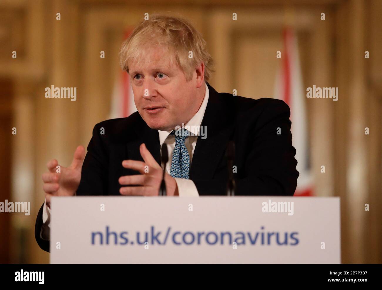 Le Premier ministre Boris Johnson a parlé à un exposé des médias à Downing Street, Londres, sur Coronavirus (COVID-19). Date de l'image: Mardi 17 mars 2020. Voir l'histoire de PA SANTÉ Coronavirus. Crédit photo devrait lire: Matt Dunham/PA fil Banque D'Images