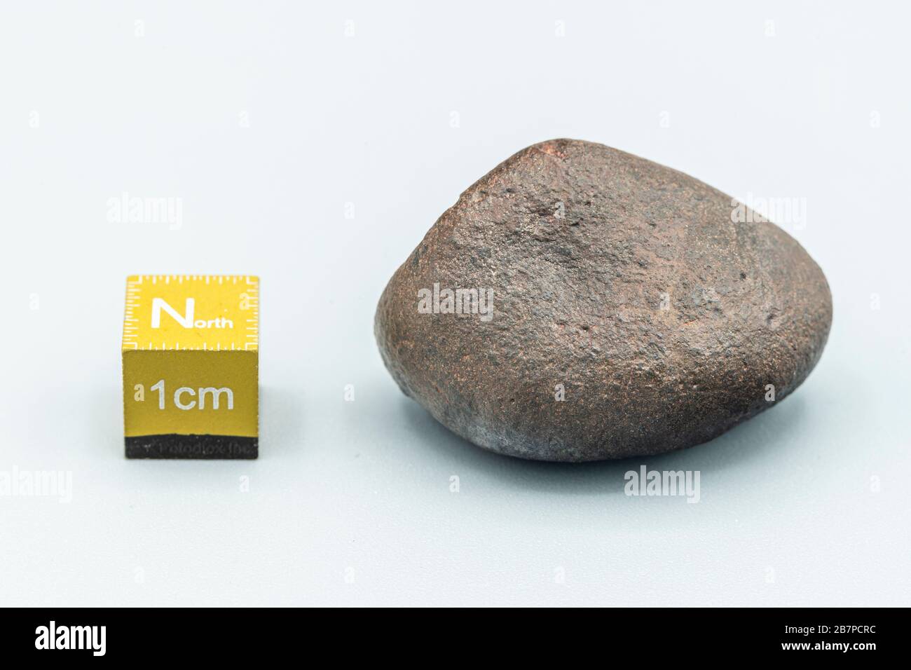 Météorite chondrite L6W2 Type isolé, morceau de roche formé comme astéroïde dans l'univers à pendant la création du système solaire Banque D'Images