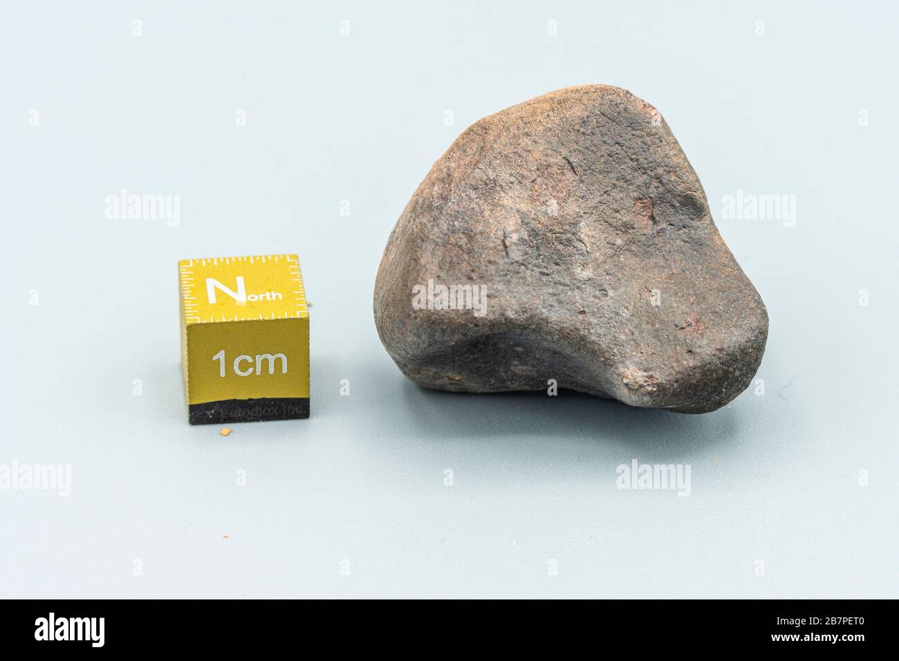 Météorite chondrite L6W2 Type isolé, morceau de roche formé comme astéroïde dans l'univers à pendant la création du système solaire Banque D'Images