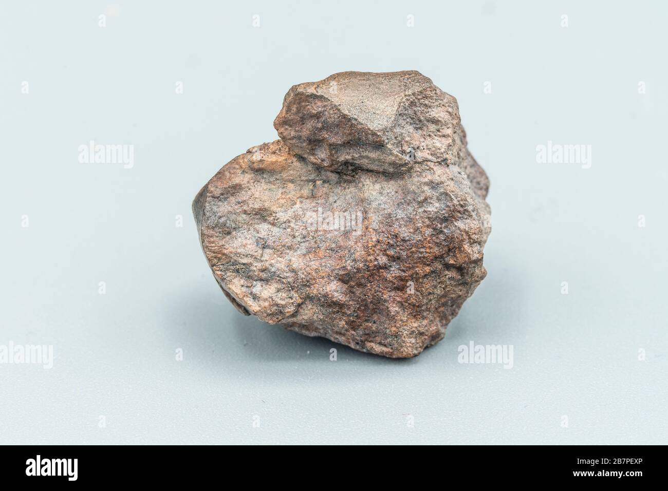 Météorite chondrite L6W2 Type isolé, morceau de roche formé comme astéroïde dans l'univers à pendant la création du système solaire Banque D'Images