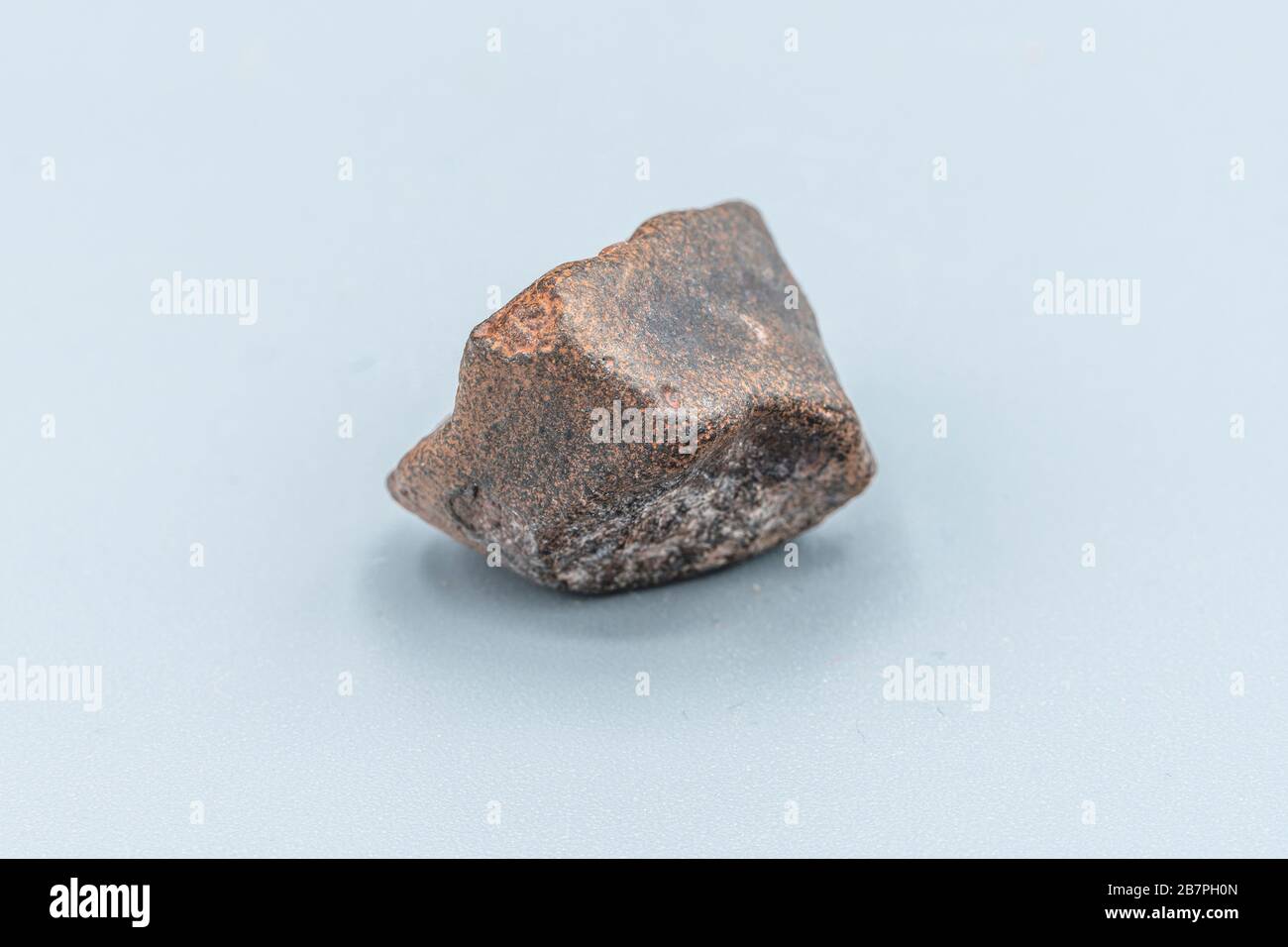Météorite chondrite L6W2 Type isolé, morceau de roche formé comme astéroïde dans l'univers à pendant la création du système solaire Banque D'Images