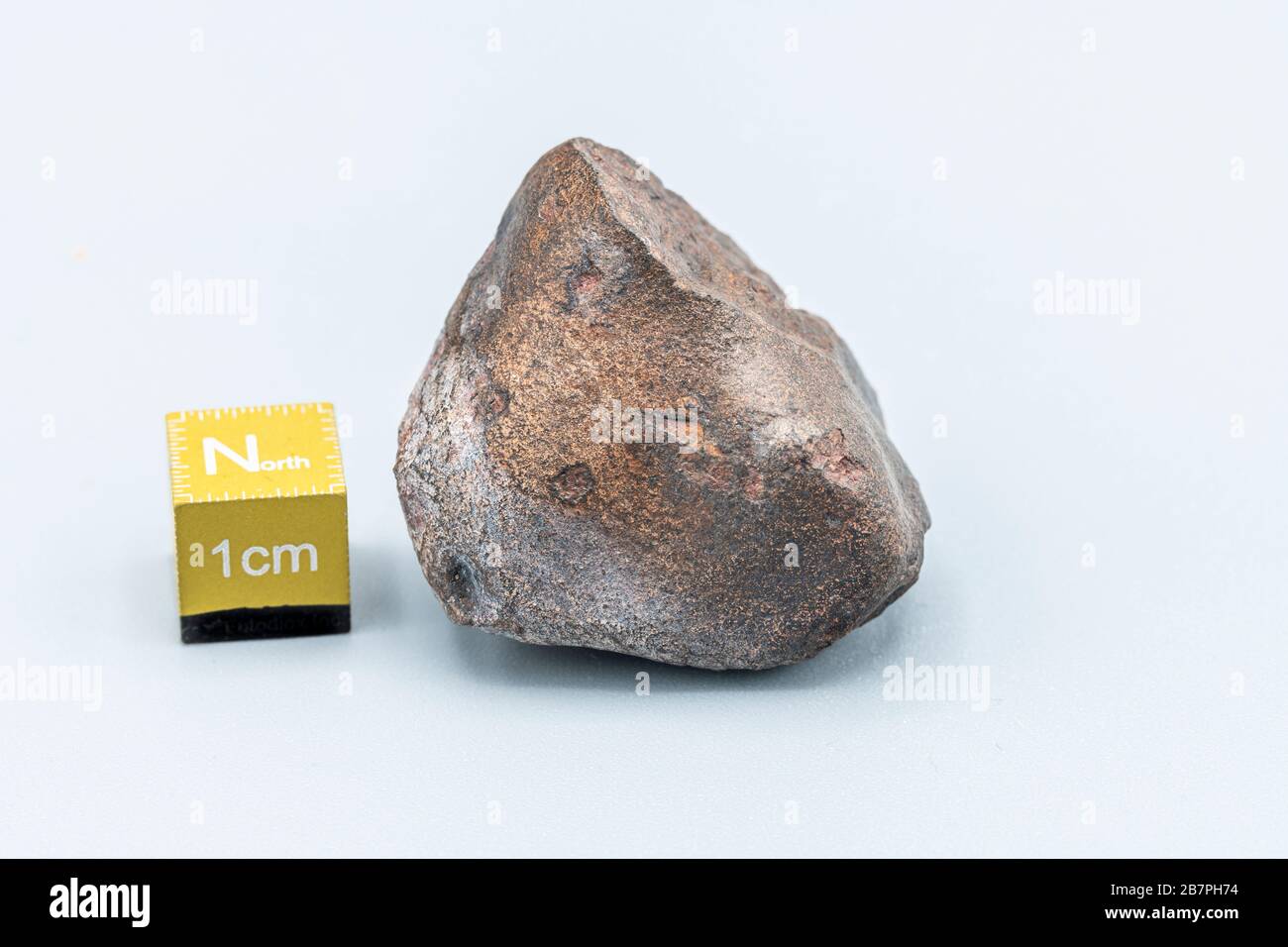 Météorite chondrite L6W2 Type isolé, morceau de roche formé comme astéroïde dans l'univers à pendant la création du système solaire Banque D'Images