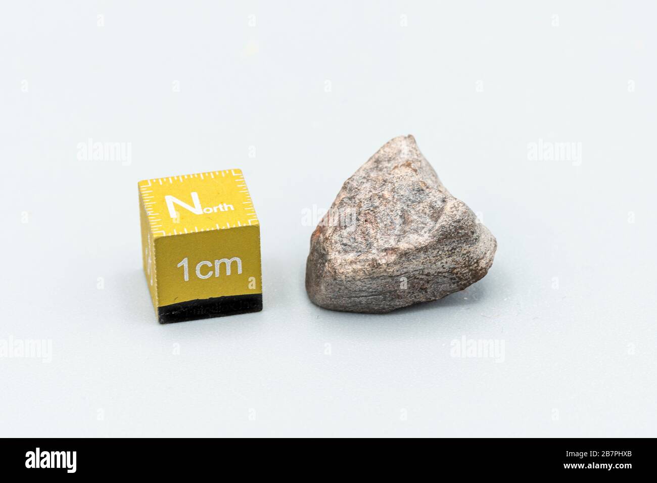 Météorite chondrite L6W2 Type isolé, morceau de roche formé comme astéroïde dans l'univers à pendant la création du système solaire Banque D'Images