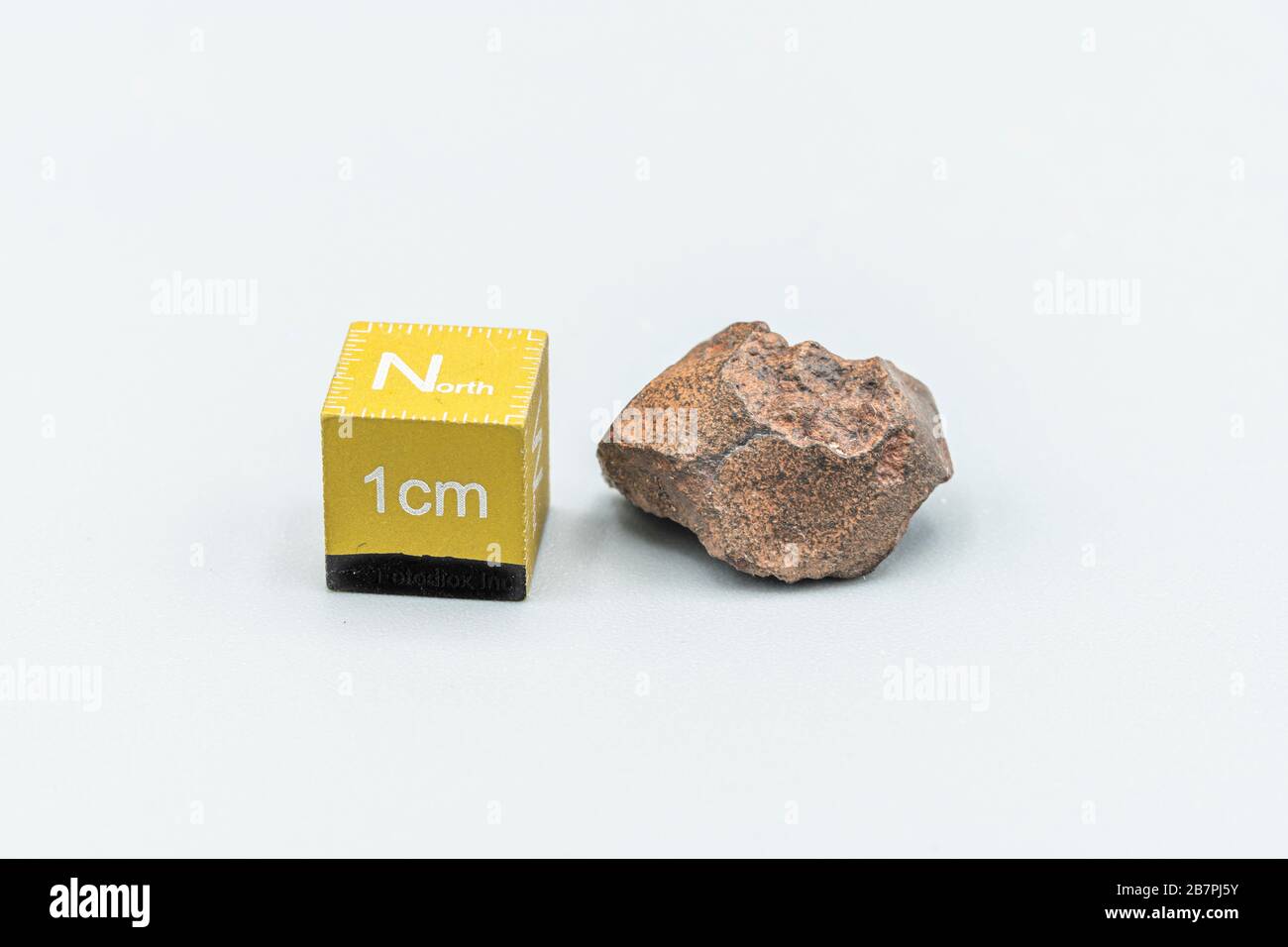 Météorite chondrite L6W2 Type isolé, morceau de roche formé comme astéroïde dans l'univers à pendant la création du système solaire Banque D'Images