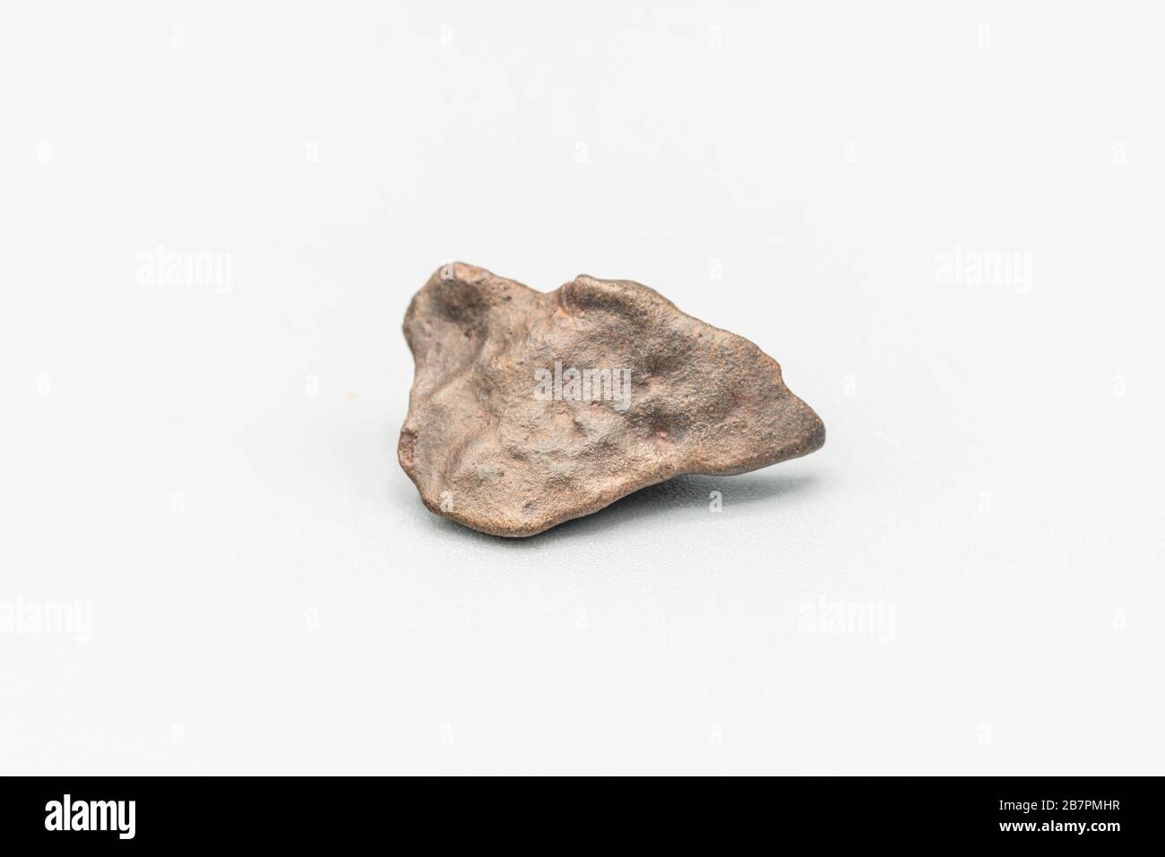 Météorite chondrite L6W2 Type isolé, morceau de roche formé comme astéroïde dans l'univers à pendant la création du système solaire Banque D'Images