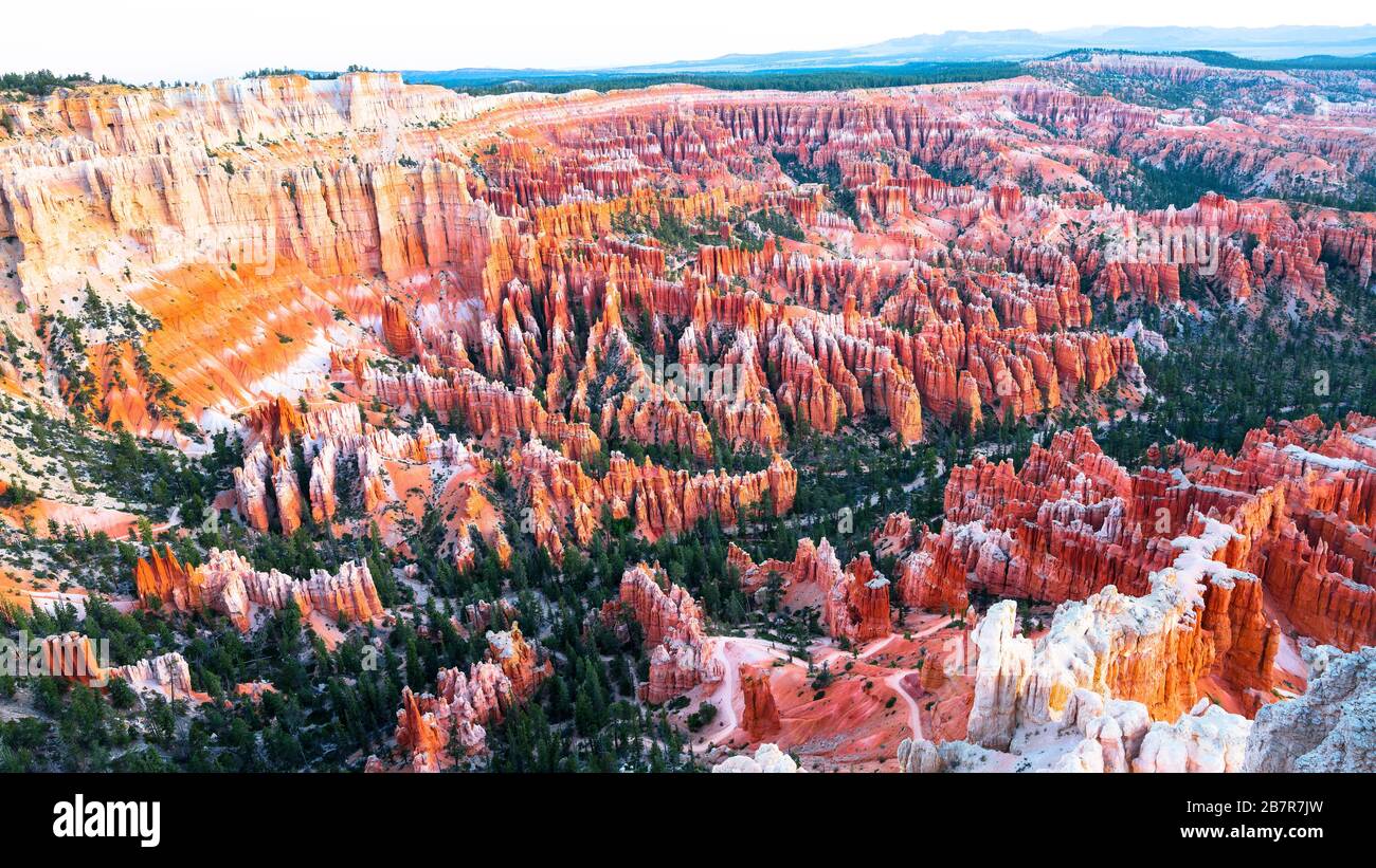 Lever du soleil au point de Baryce dans le parc national du canyon de Bryce Banque D'Images