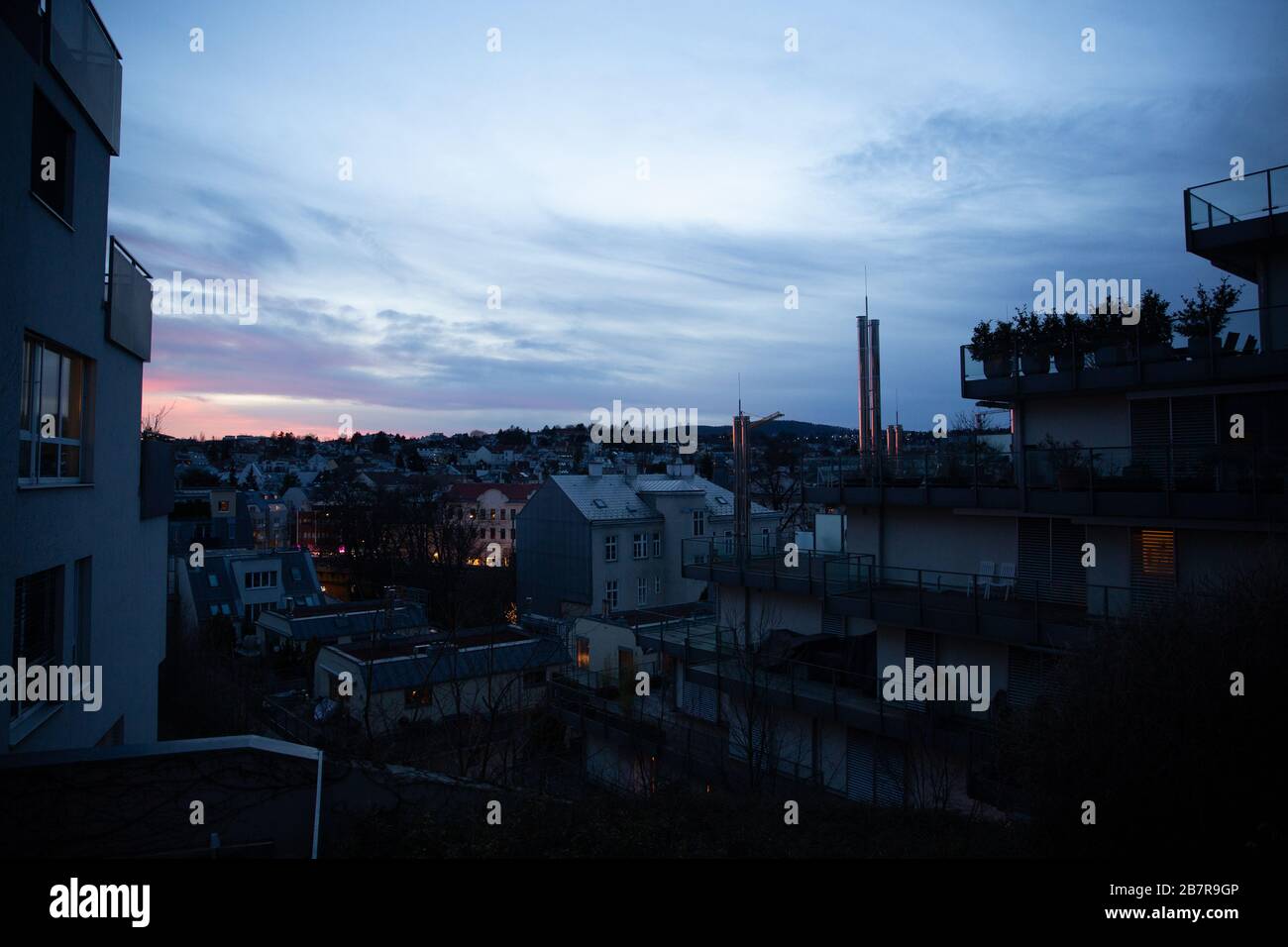 18ème arrondissement de Vienne : vue depuis une colline au crépuscule Banque D'Images