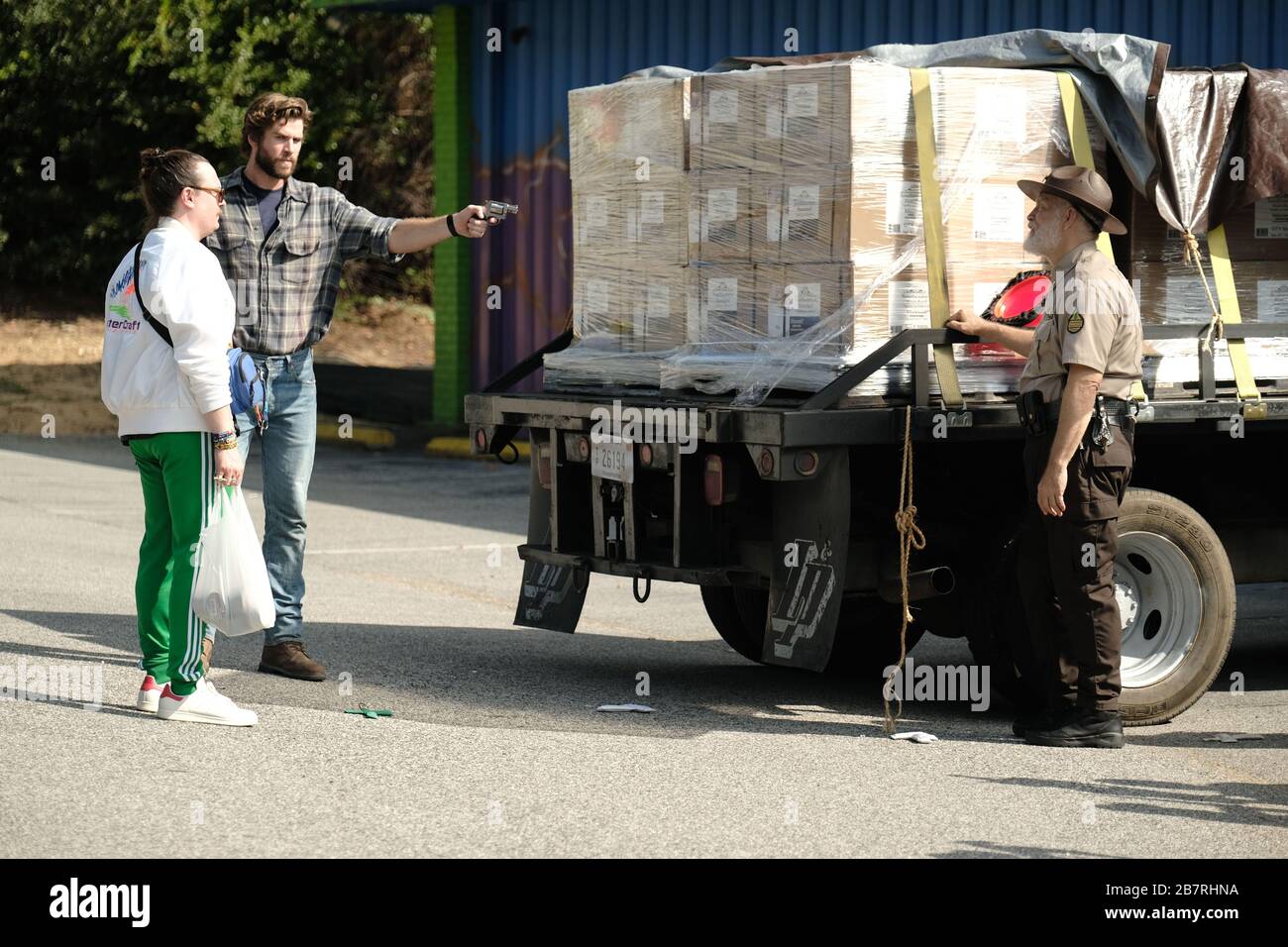 DATE DE SORTIE: 1 mai 2020 TITRE: Arkansas STUDIO: Lionsgate DIRECTEUR: Clark Duke COMPLOT: Kyle et Swin vivre par les ordres d'un pivot de fusée de drogue basé dans l'Arkansas, qu'ils n'ont jamais rencontré. Mais quand un accord se passe horriblement mal, les conséquences sont mortelles. AVEC: CLARK DUKE comme Swin, LIAM HEMSWORTH comme Kyle, JOHN MALKOVICH comme Bright. (Image de crédit : © Lionsgate/Entertainment Pictures) Banque D'Images