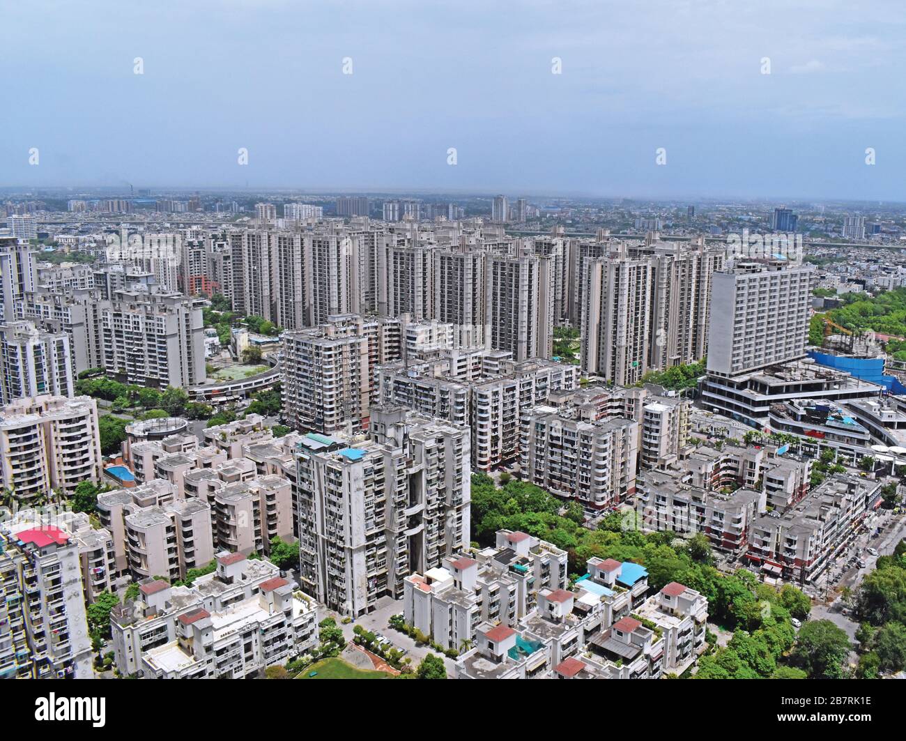 Magnifique paysage urbain de Noida -ndirapuram Inde - vue sur les oiseaux de la ville Banque D'Images