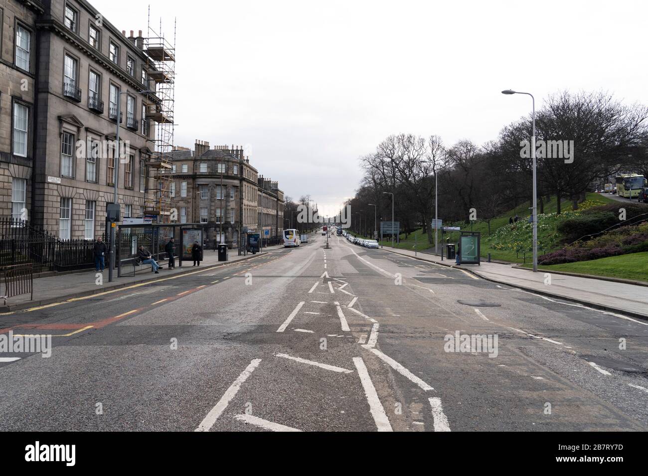 Édimbourg, Écosse, Royaume-Uni. 18 mars 2020. L'affolement du coronavirus mène à des rues vides à Édimbourg, comme London Road montré pendant l'heure de pointe du matin normalement occupée. Édimbourg,. Iain Masterton/Alay Live News. Banque D'Images