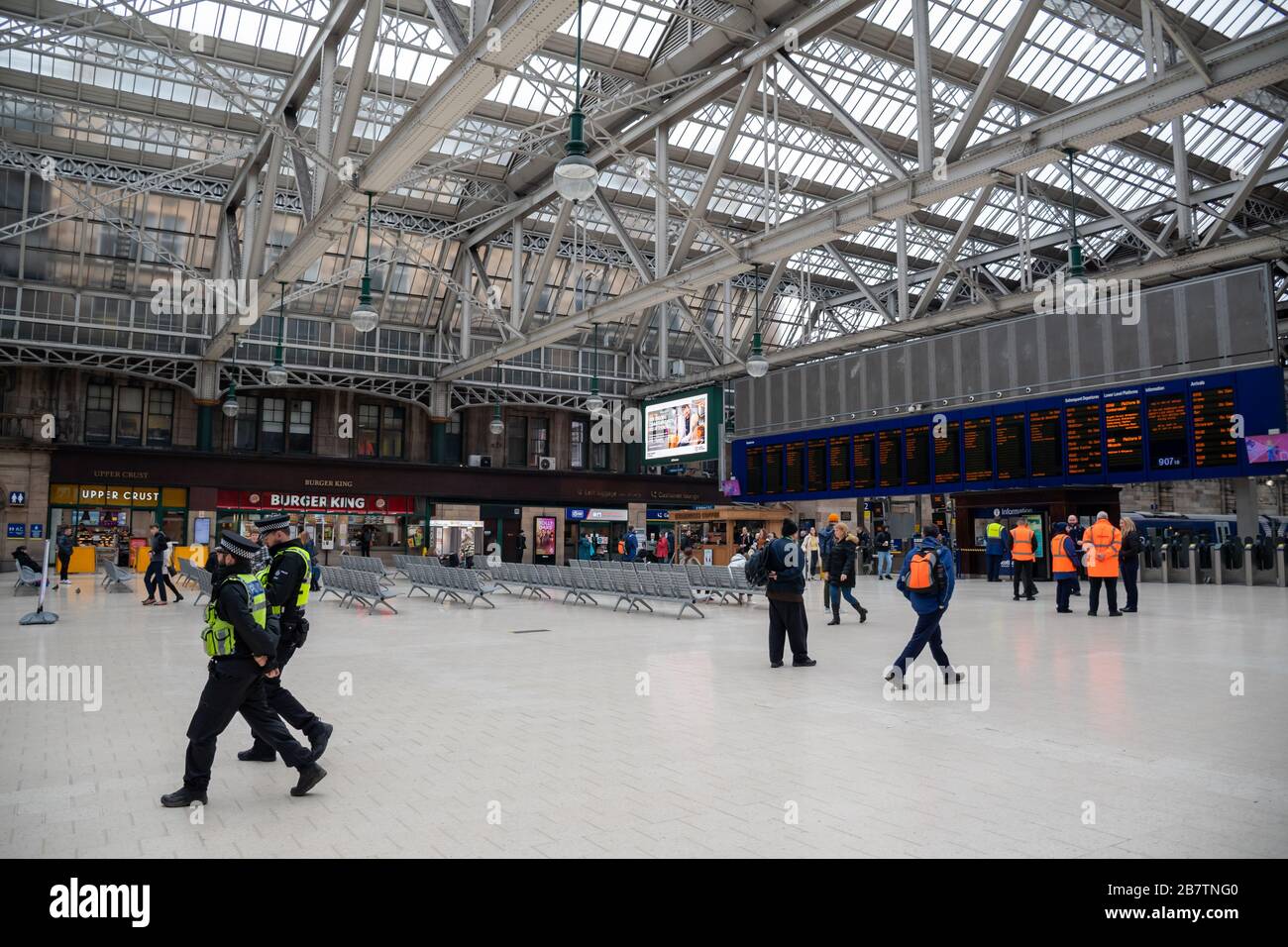 Une gare centrale vide de Glasgow à l'heure de pointe pendant l'éclosion de Coronavirus. Banque D'Images