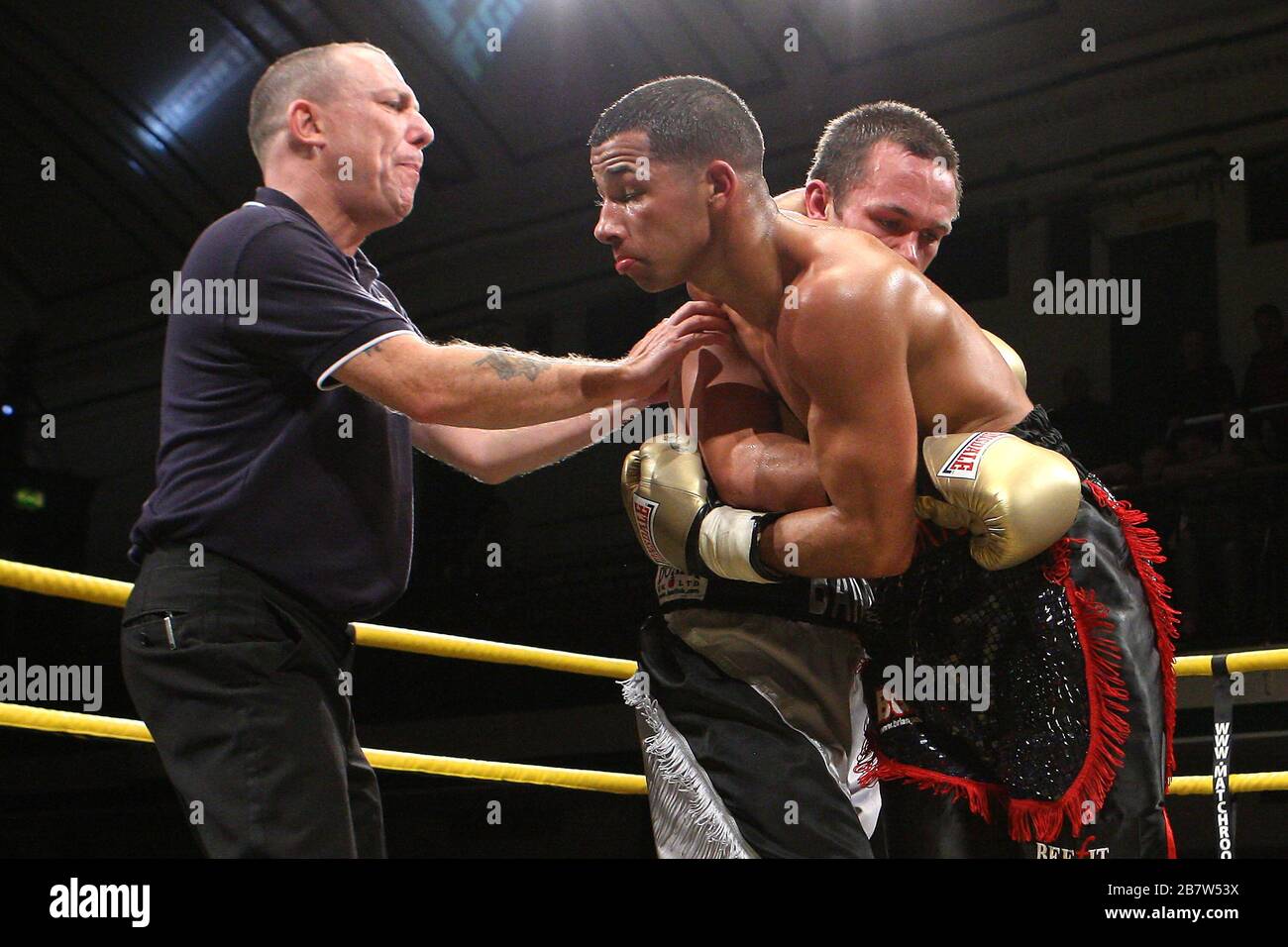 Rhys Roberts défaites Ian Bailey dans le quartier-final 3 de Prizefighter Featherpods Boxing au York Hall, Bethnal Green promu par Matchroom Sports Banque D'Images