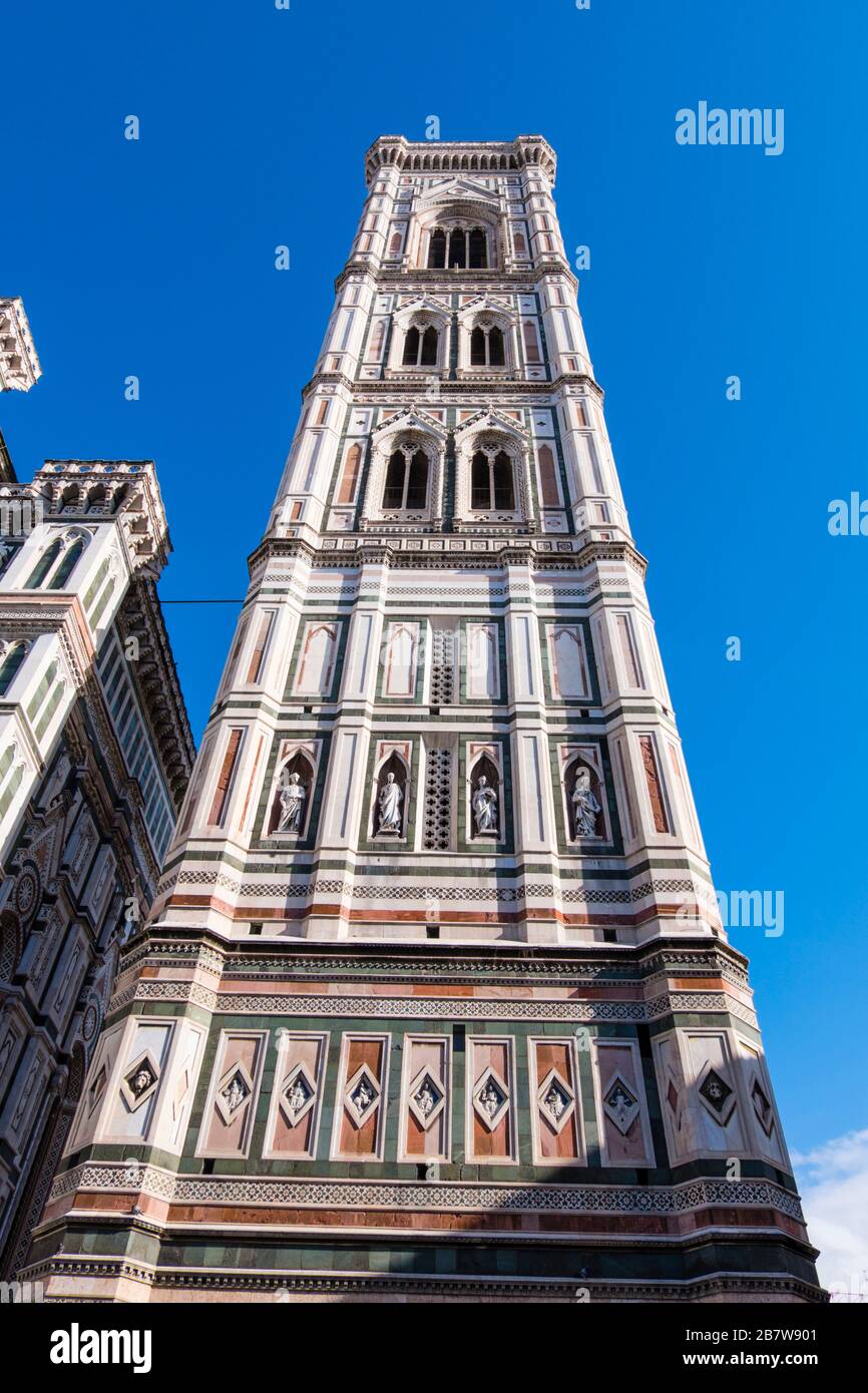 Campanile di Giotto, clocher, par Giotto, cathédrale de Santa Maria del Fiore, cathédrale de Florence, Piazza del Duomo, Florence, Italie Banque D'Images