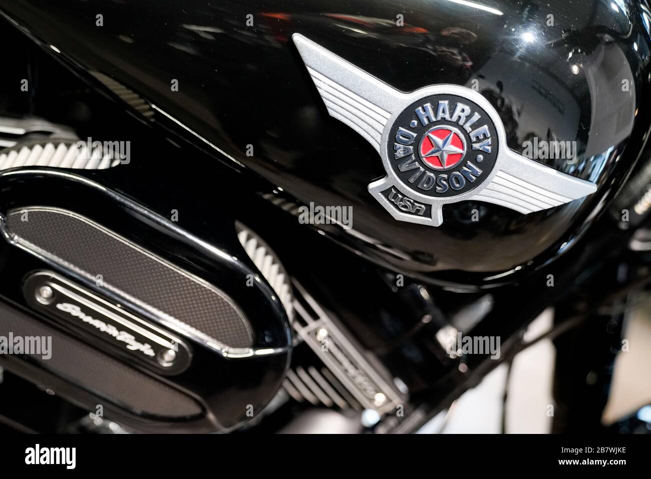 Bordeaux , Aquitaine / France - 02 11 2020 : Harley-Davidson moto détail  réservoir logo moto marque Photo Stock - Alamy