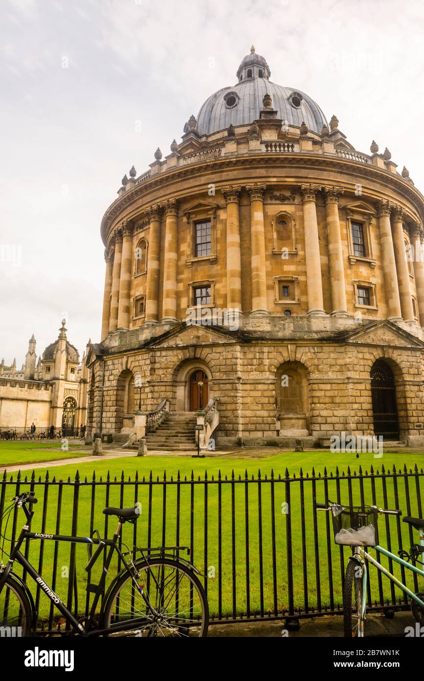 La caméra Radcliffe à l'Université d'Oxford. Design circulaire anglais Palladian style, Oxford, Angleterre. Banque D'Images