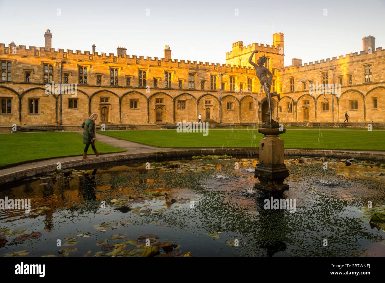 Tom Quad gothique à Christ Church, Université d'Oxford, Angleterre. Banque D'Images