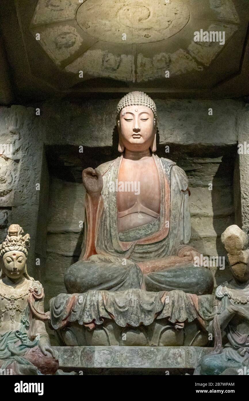 Grotte bouddhiste avec statues en pierre de Bouddha des montagnes de Zhongshan, 1067 et plus tard, Musée d'histoire de Shaanxi, Xian, Chine Banque D'Images