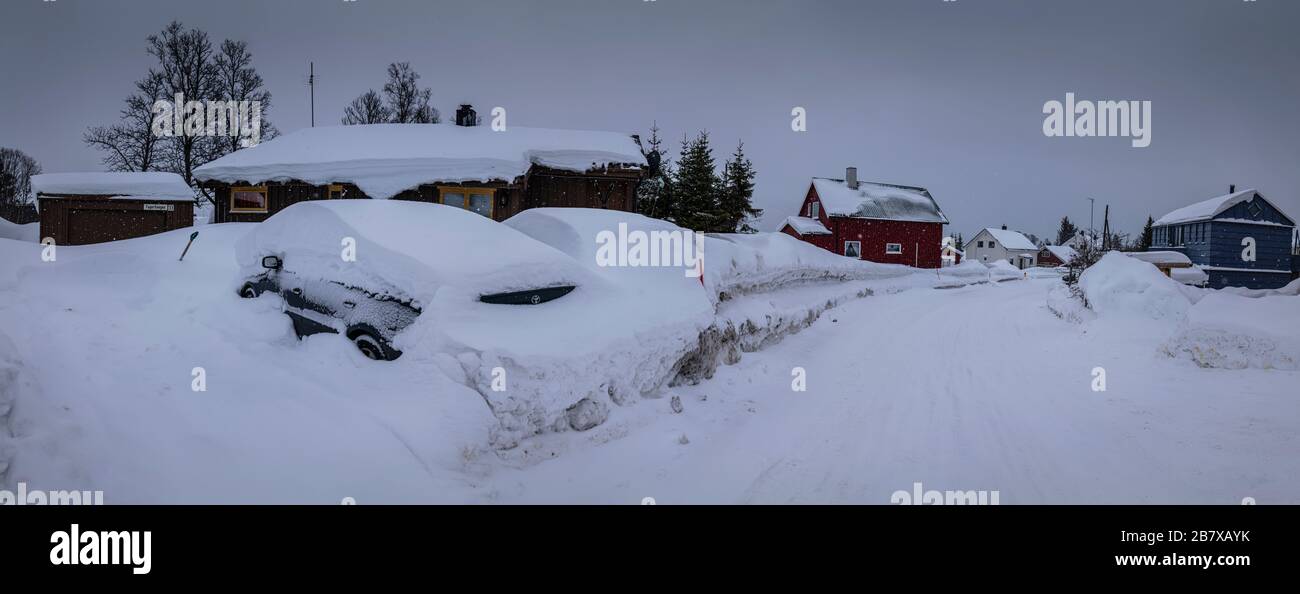 La voiture Toyota s'est ennachée à Tromso, en Norvège. Banque D'Images