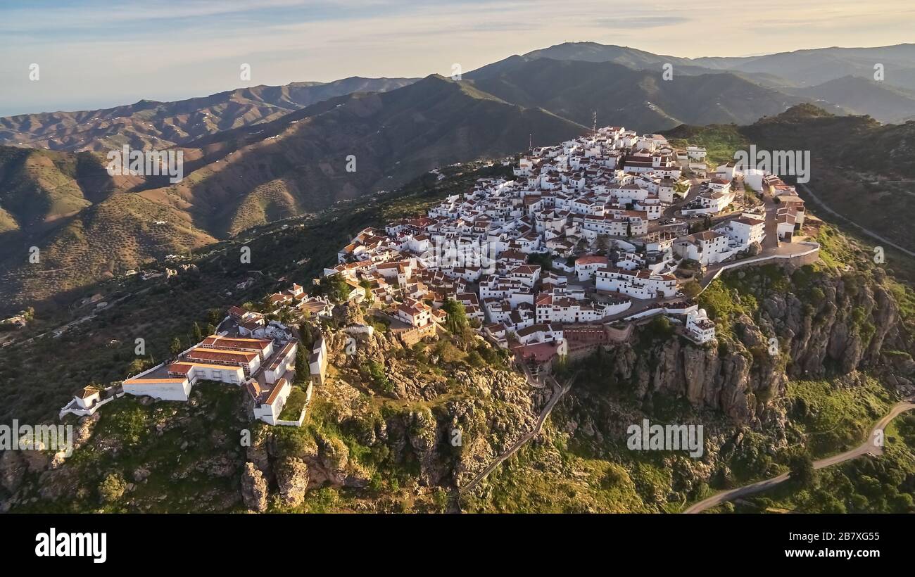 Comares est une ville et une municipalité de la province de Málaga, qui fait partie de la communauté autonome d'Andalousie dans le sud de l'Espagne. Banque D'Images