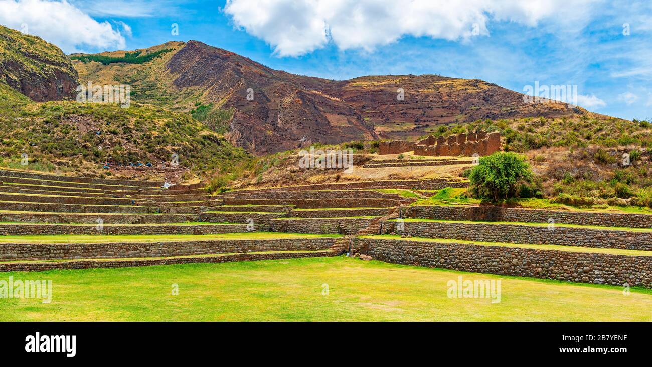 Panorama du site archéologique inca de Tipin dans la vallée sacrée, Cusco, Pérou. Banque D'Images