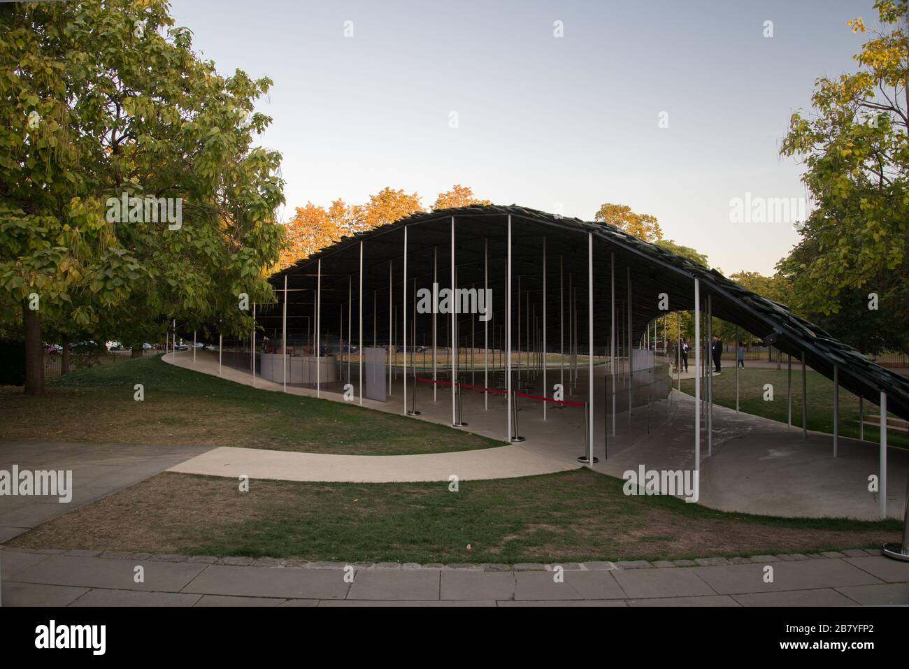 Serpentine Pavilion 2019, Kensington Gardens, Londres conçu par Junya Ishigami. Banque D'Images