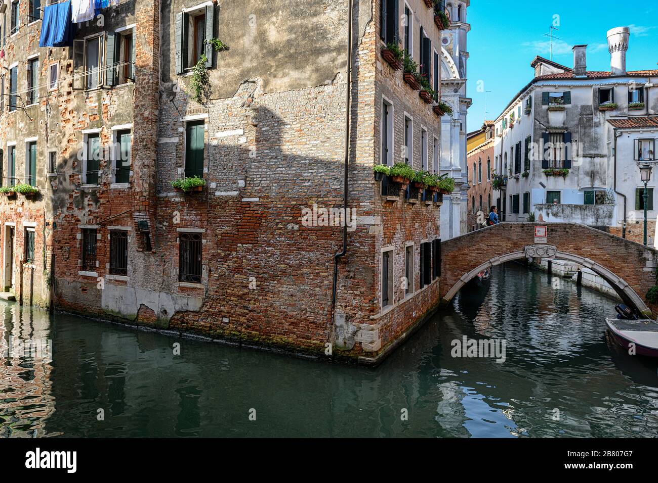 Vue panoramique sur un canal de Venise Banque D'Images