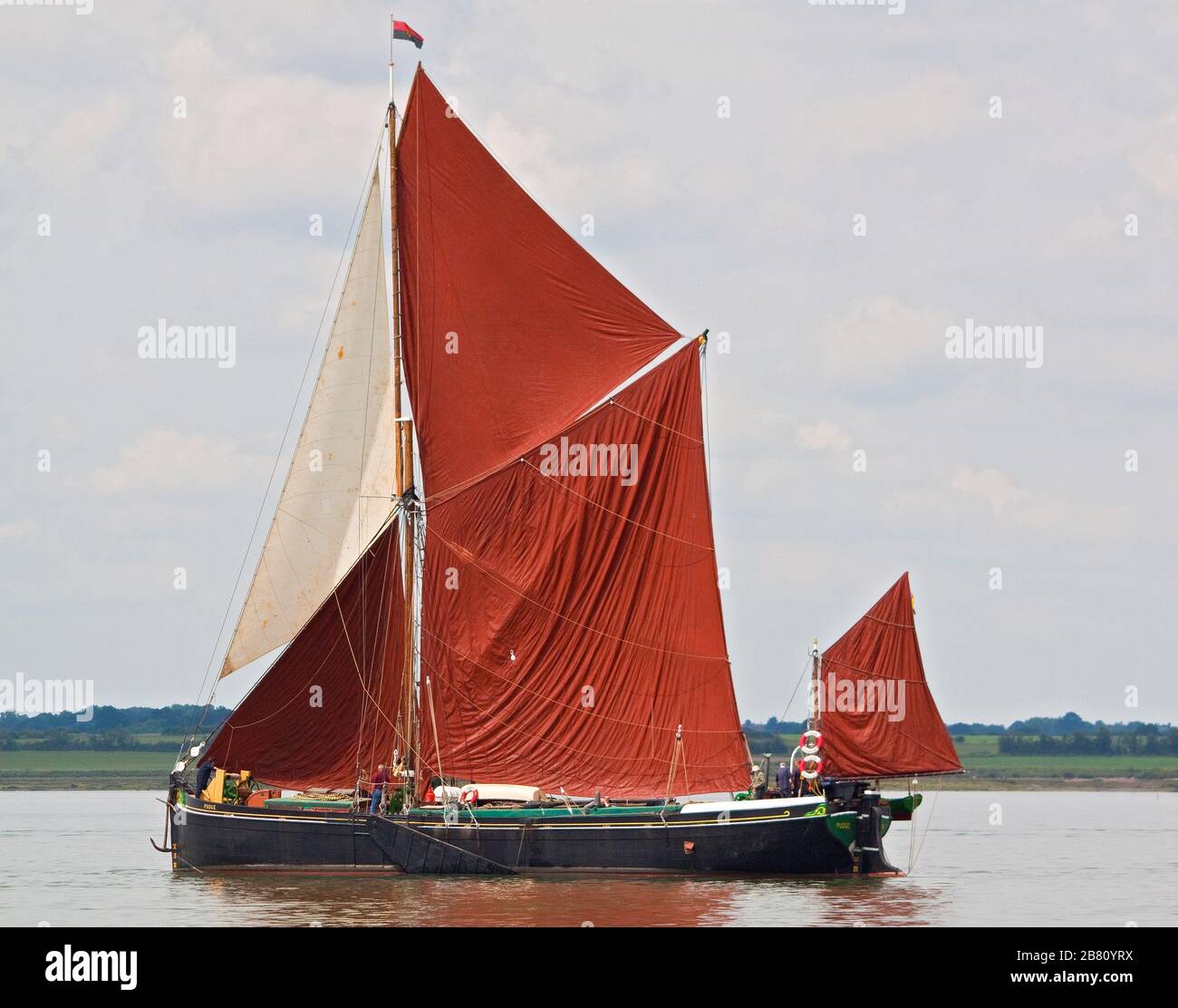 La barge de voile de la Tamise Pudge, un petit bateau de Dunkerque, en pleine voile Banque D'Images