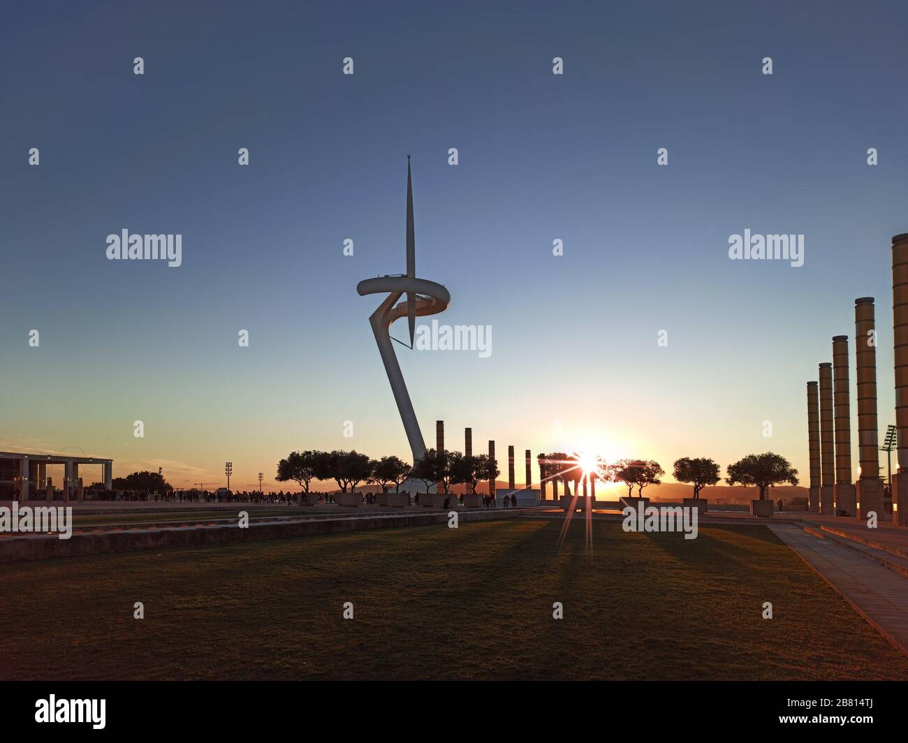 Palau Sant Jordi Arena et Montuic Communications Tower à Barcelone. Banque D'Images